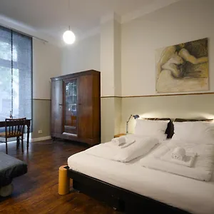 altbauwohnung-mit-3-badern-pb6.find-berlin-hotels.com/